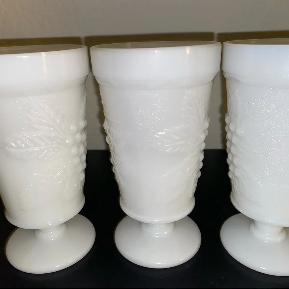 Vintage Set of 3 White Milk Glass Embossed Harvest Grape 6” Goblet Glasses